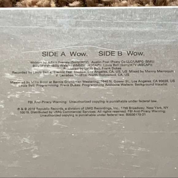 NEW Post Malone Wow 7” Vinyl - Picture 3 of 4